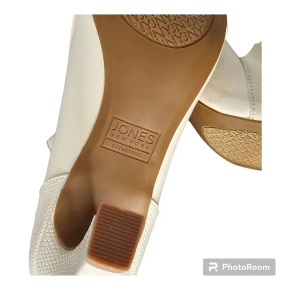 Jones New York sz9M Cream Ankle bootie Peep Toe Heels Back Zipper Resortwear - Picture 4 of 9